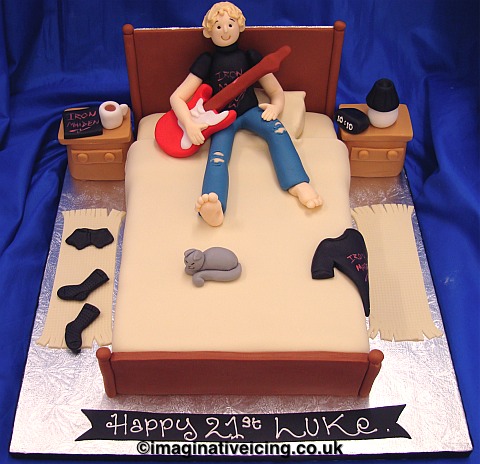 21st Birthday Cake on Boys Bedroom Birthday Cake   Imaginative Icing